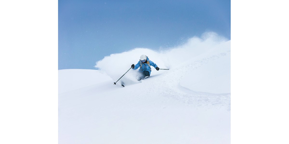 Kako se pripremiti za sezonu skijanja: važnost steznika i ortoza za koljena i leđa