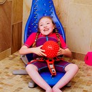 Multifunkcionalno, prijenosno sjedište za kadu za djecu i adolescente s teškoćama u razvoju - SPLASH